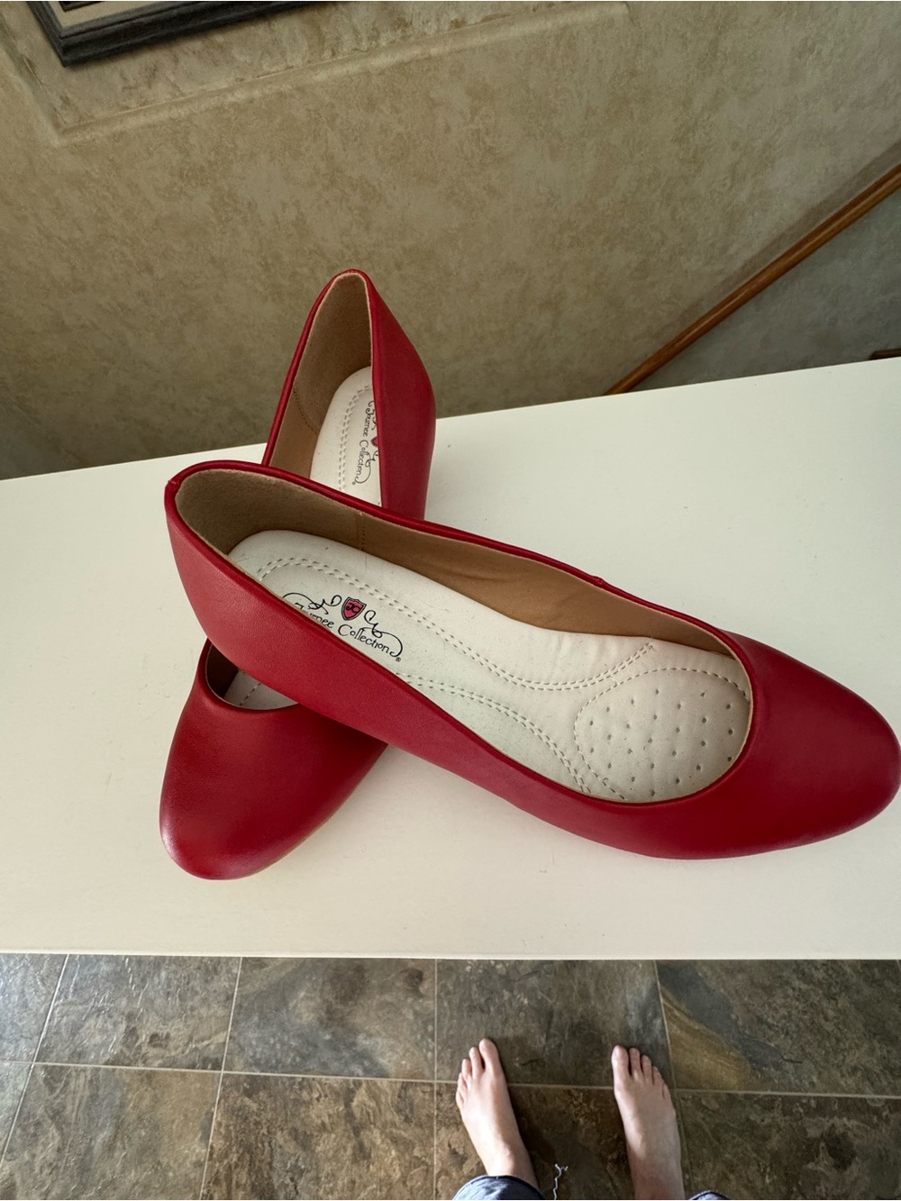 Journee Collection Red Women's Round-Toe Heels